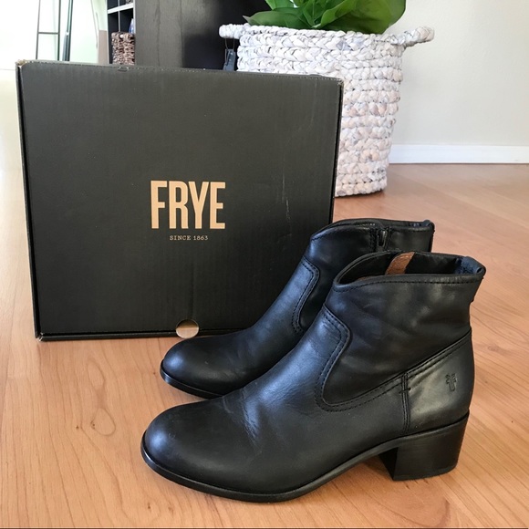 Frye | Claire Bootie - Picture 2 of 16